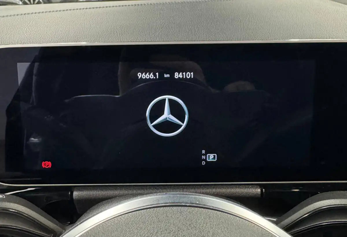 Mercedes-Benz B 220