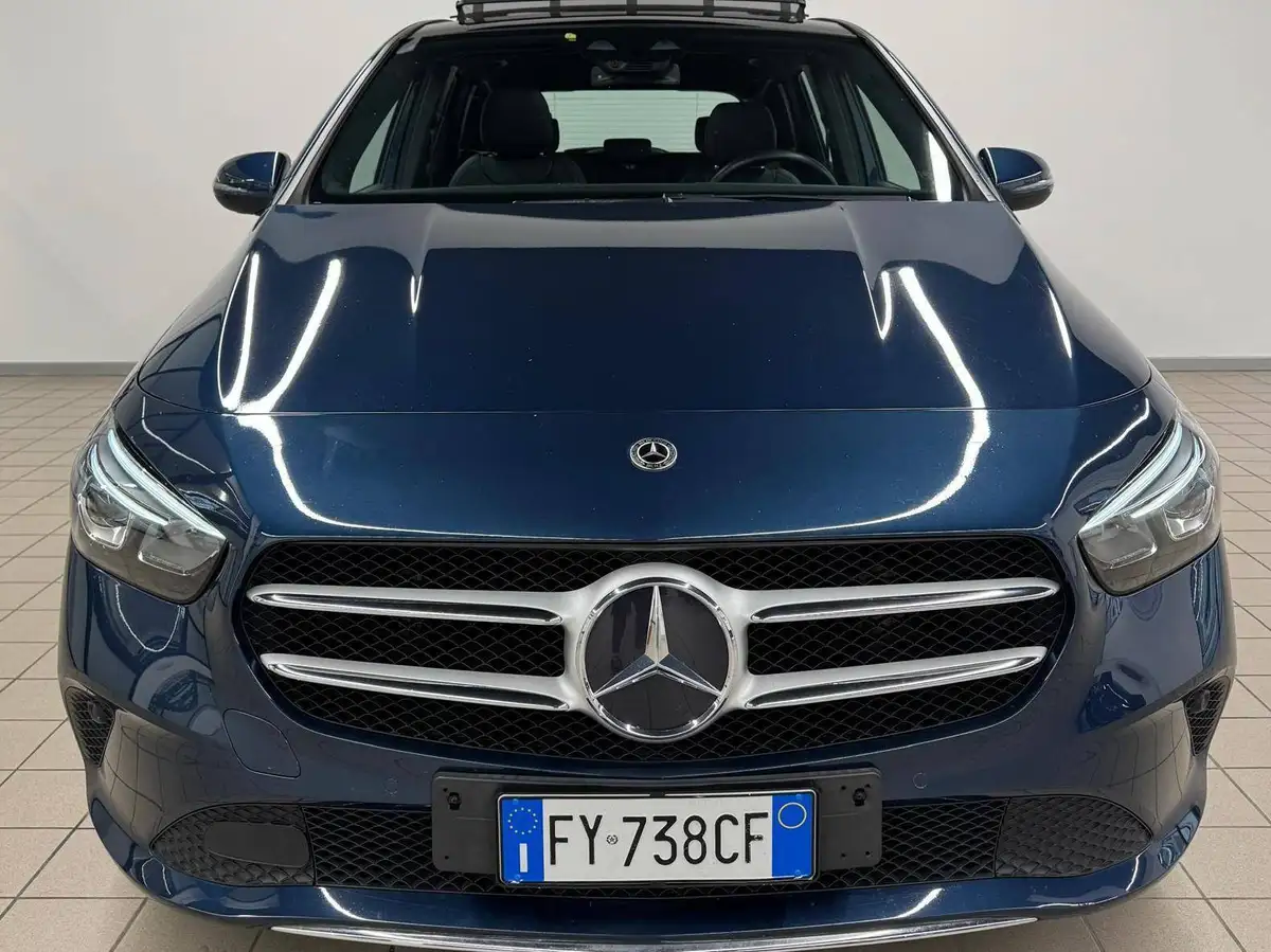 Mercedes-Benz B 220