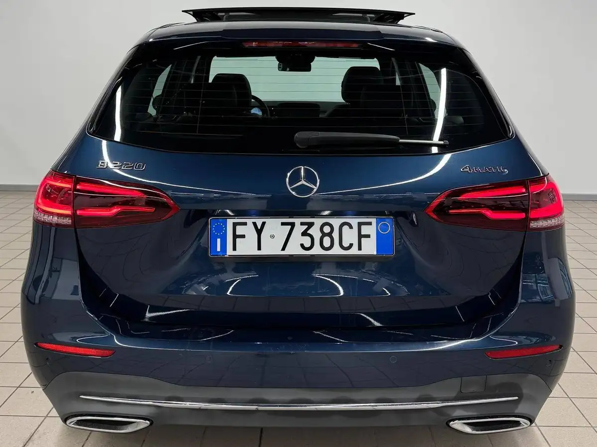 Mercedes-Benz B 220