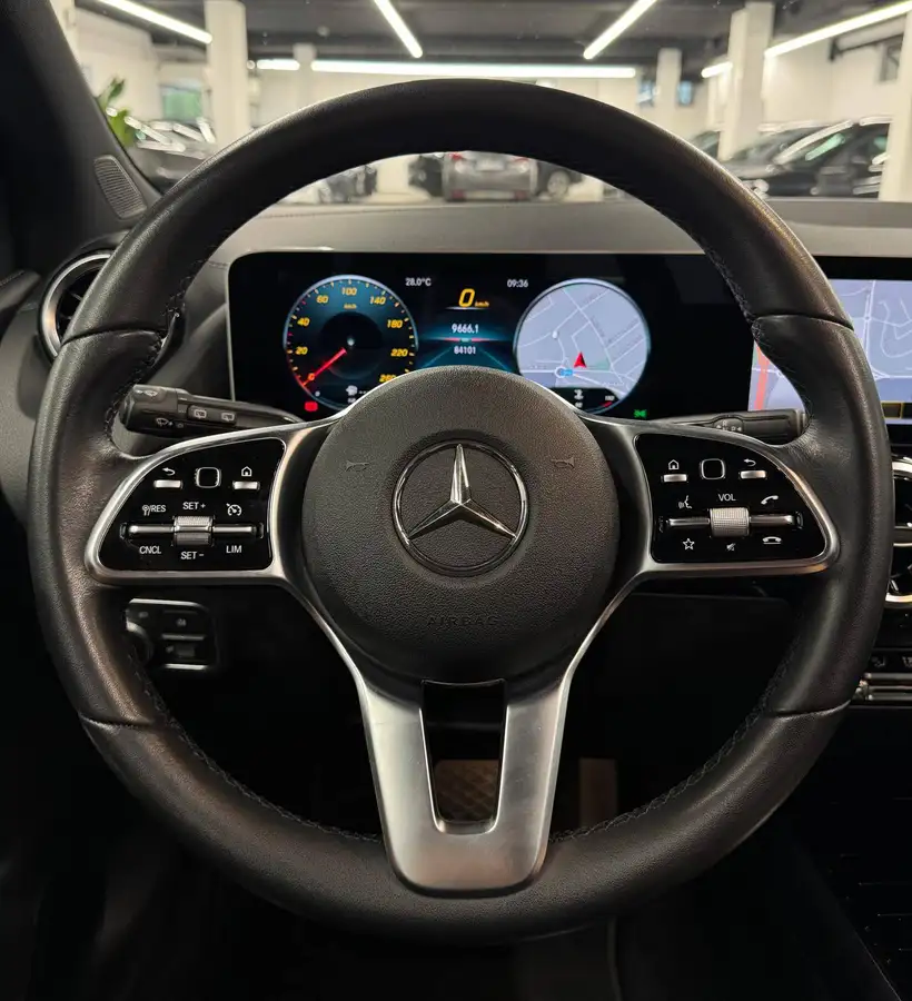 Mercedes-Benz B 220