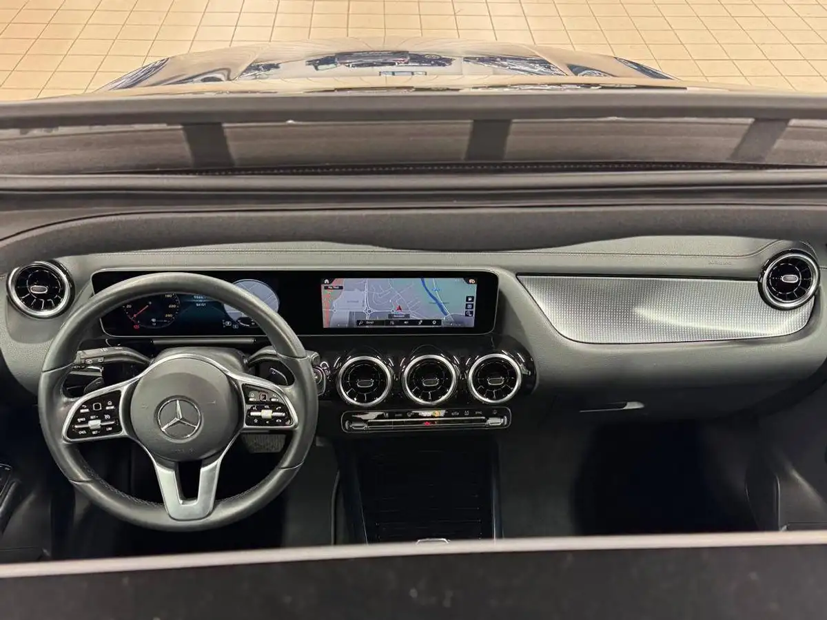 Mercedes-Benz B 220