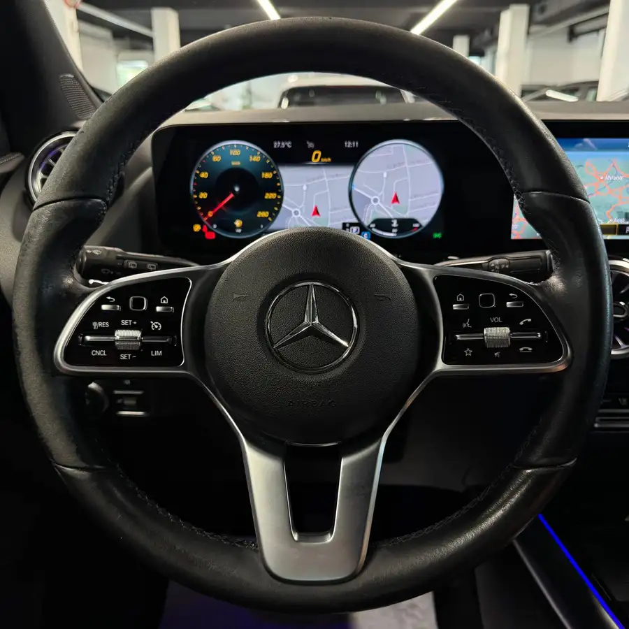 Mercedes-Benz GLA 200